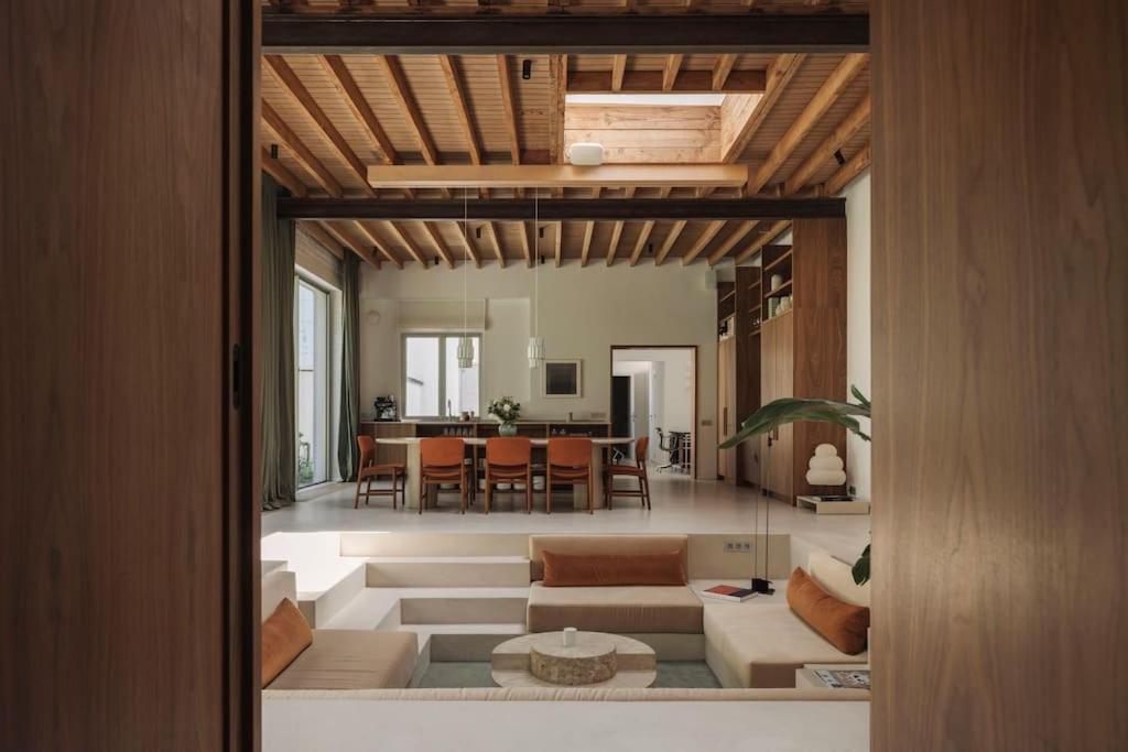 Luxury Designer Loft *