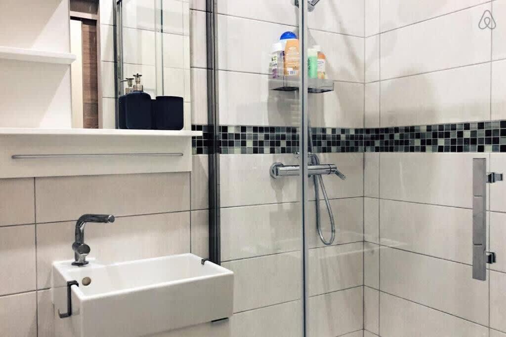 Apartment Fully Equipped Two Bedroom Schuman Area *