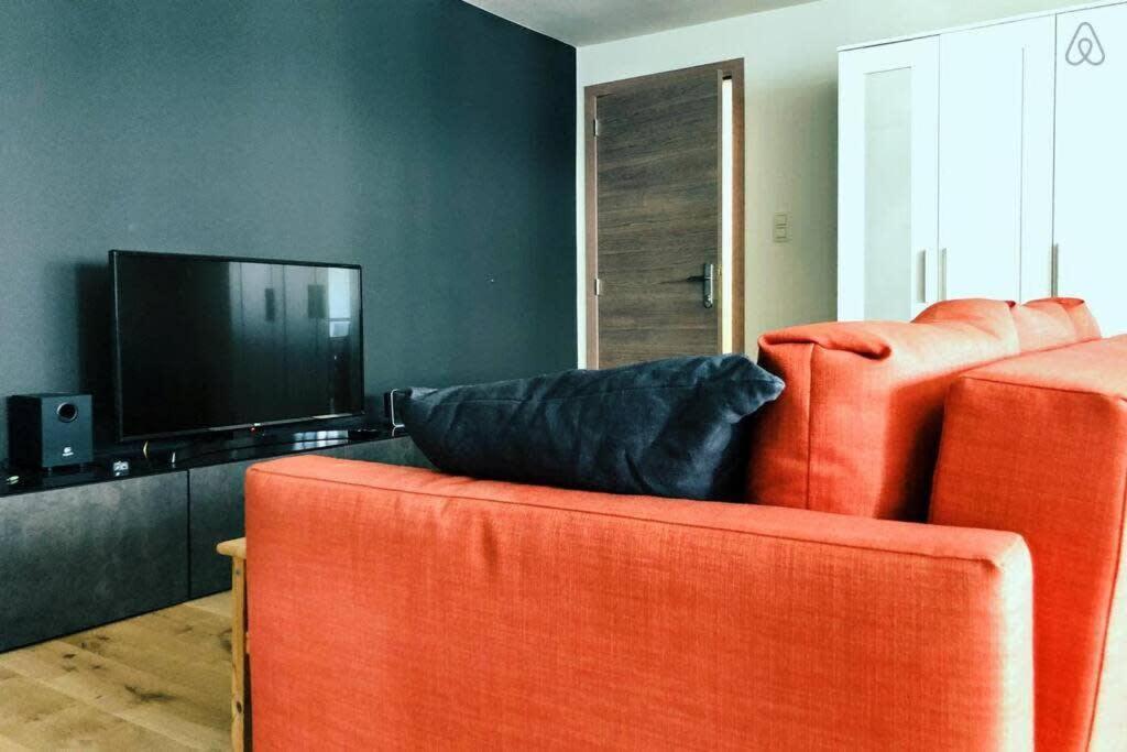 Fully Equipped Two Bedroom Schuman Area * Brussels