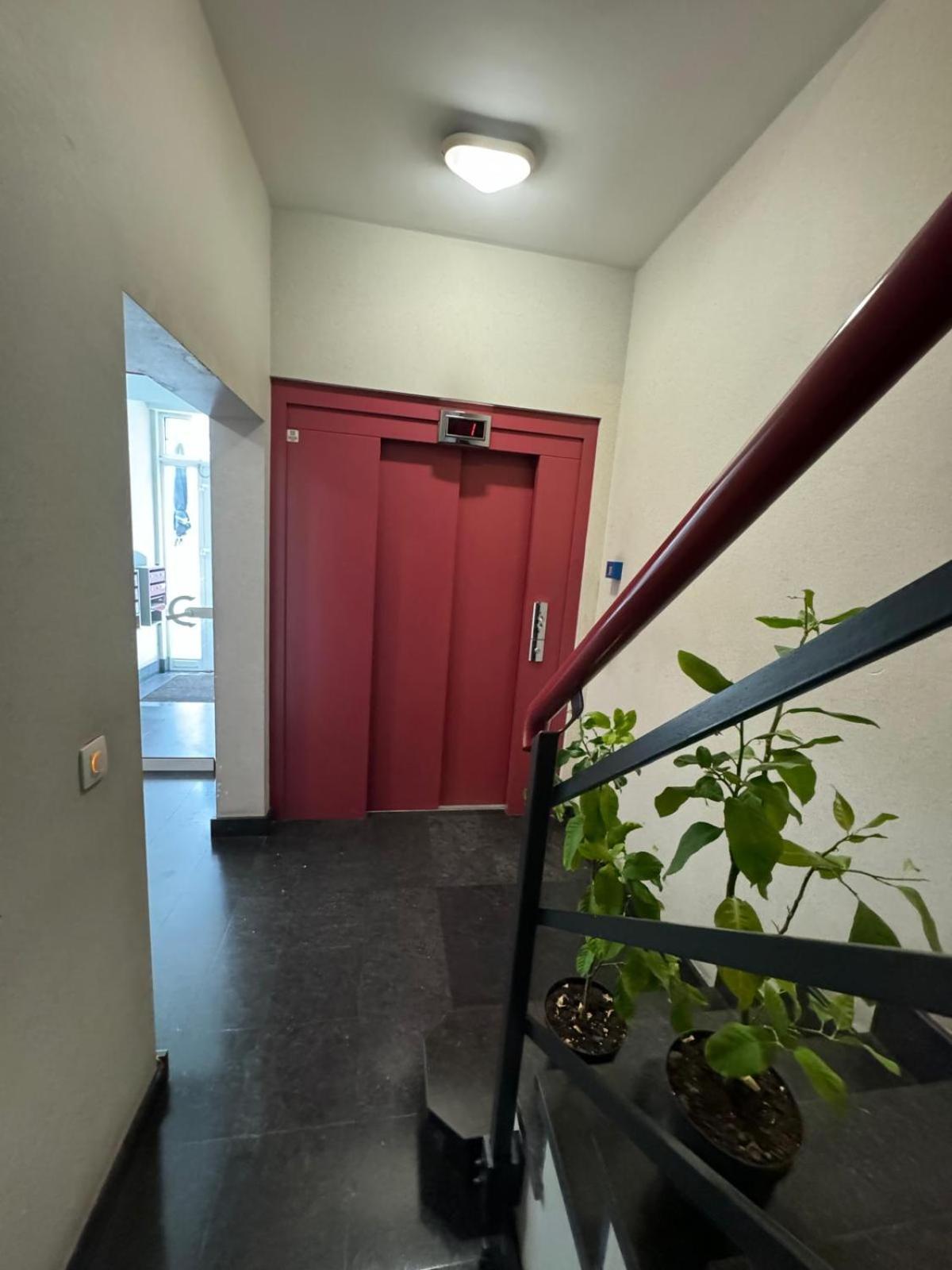 Apartment Apartment