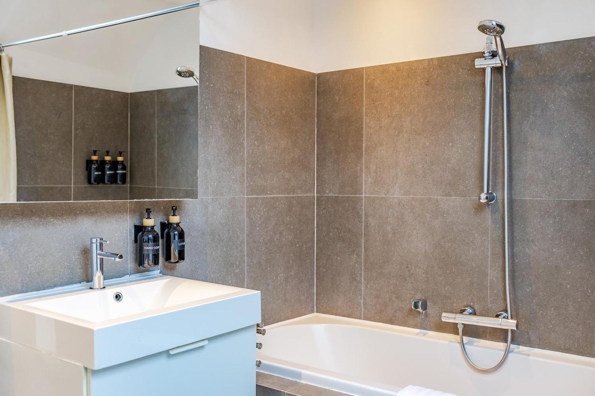Modern Flat Near Grand Place *