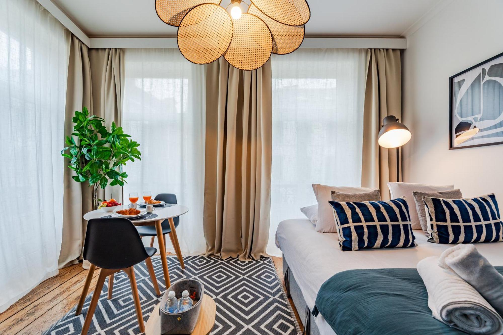 Scenic In Historic Apartment
