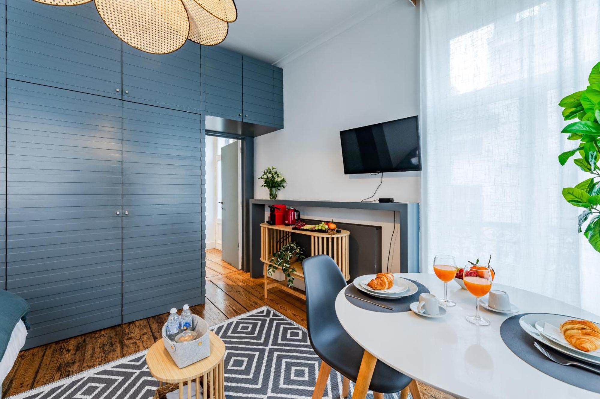 Scenic In Historic Apartment