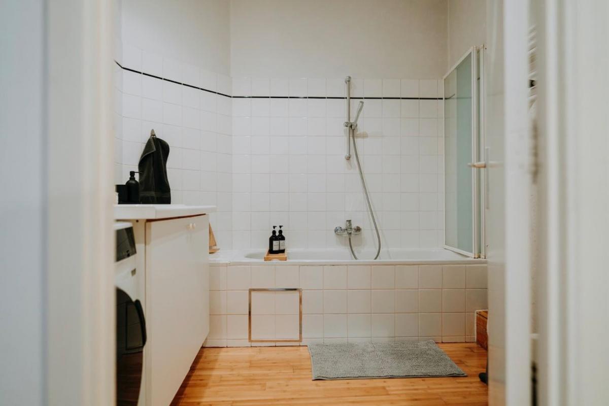 1 Bedroom In Le Chatelain - 2nd Floor Apartment