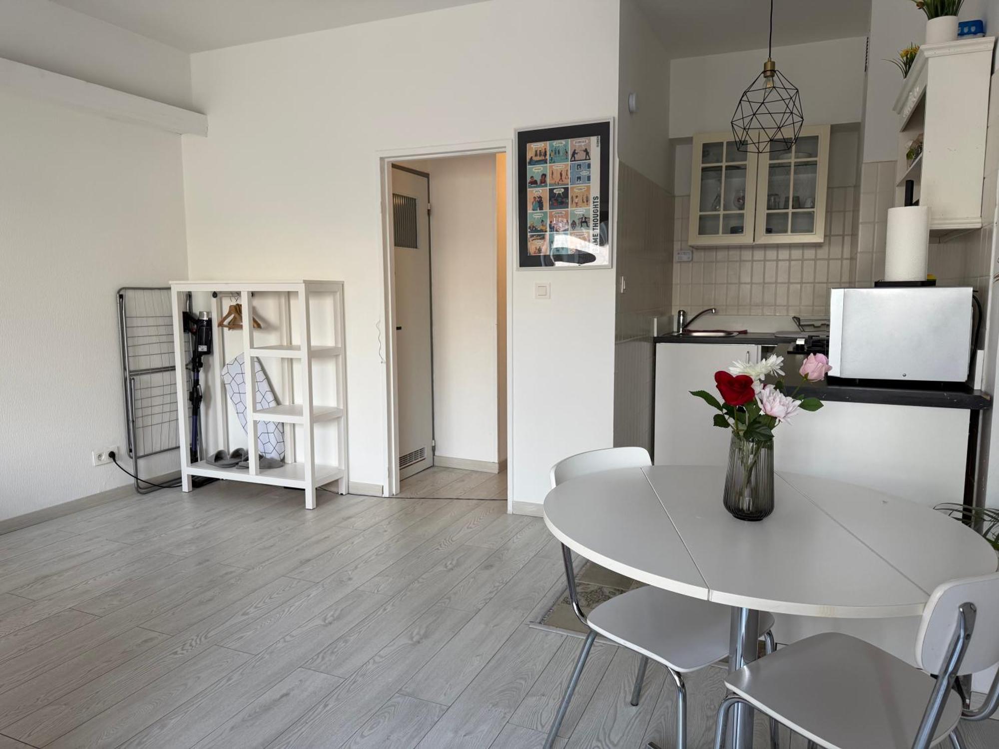 Lovely Next To European Area Appartement