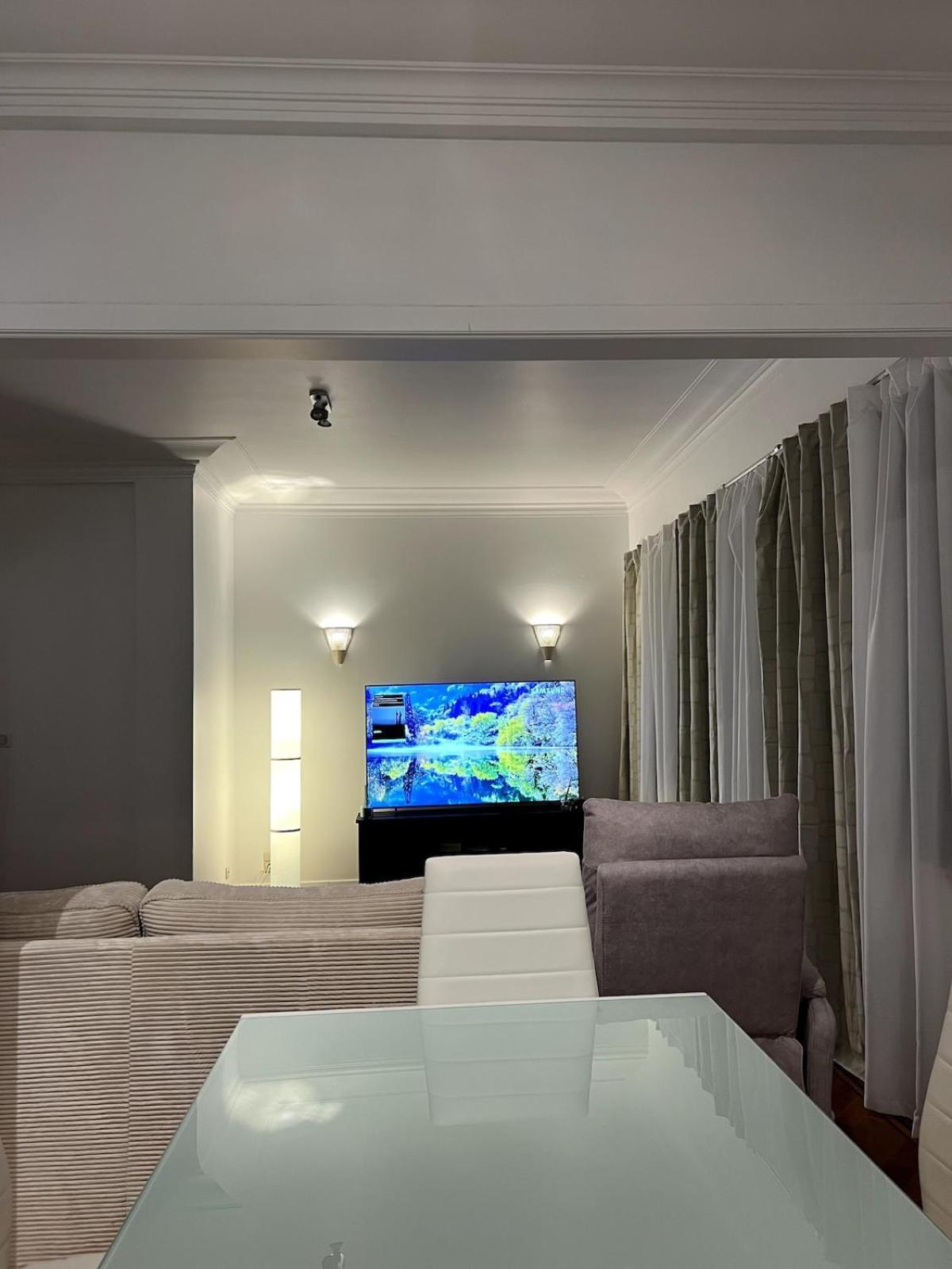 Penthouse In Avenue Louise Appartement Bruxelles