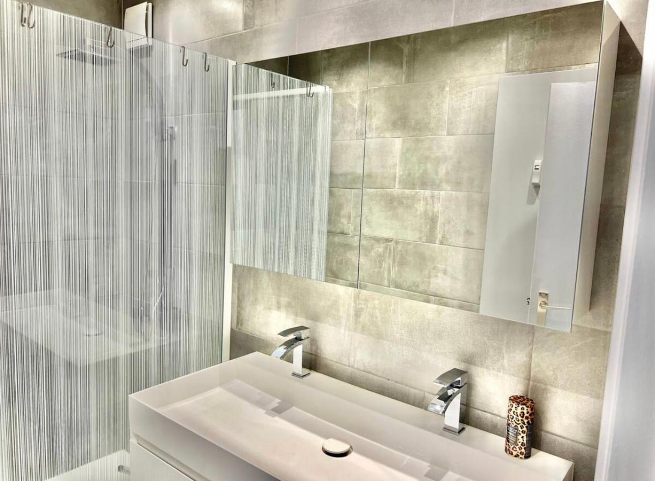Appartement Paisible Dans Le Centre-ville De