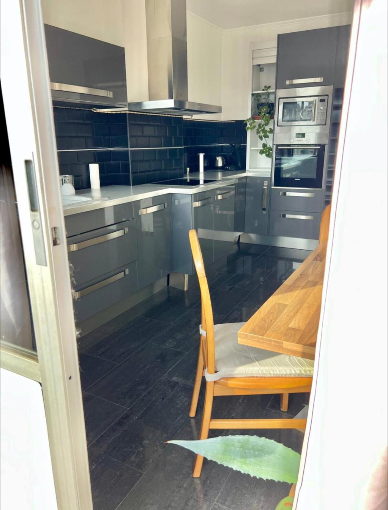 Appartement Paisible Dans Le Centre-ville De