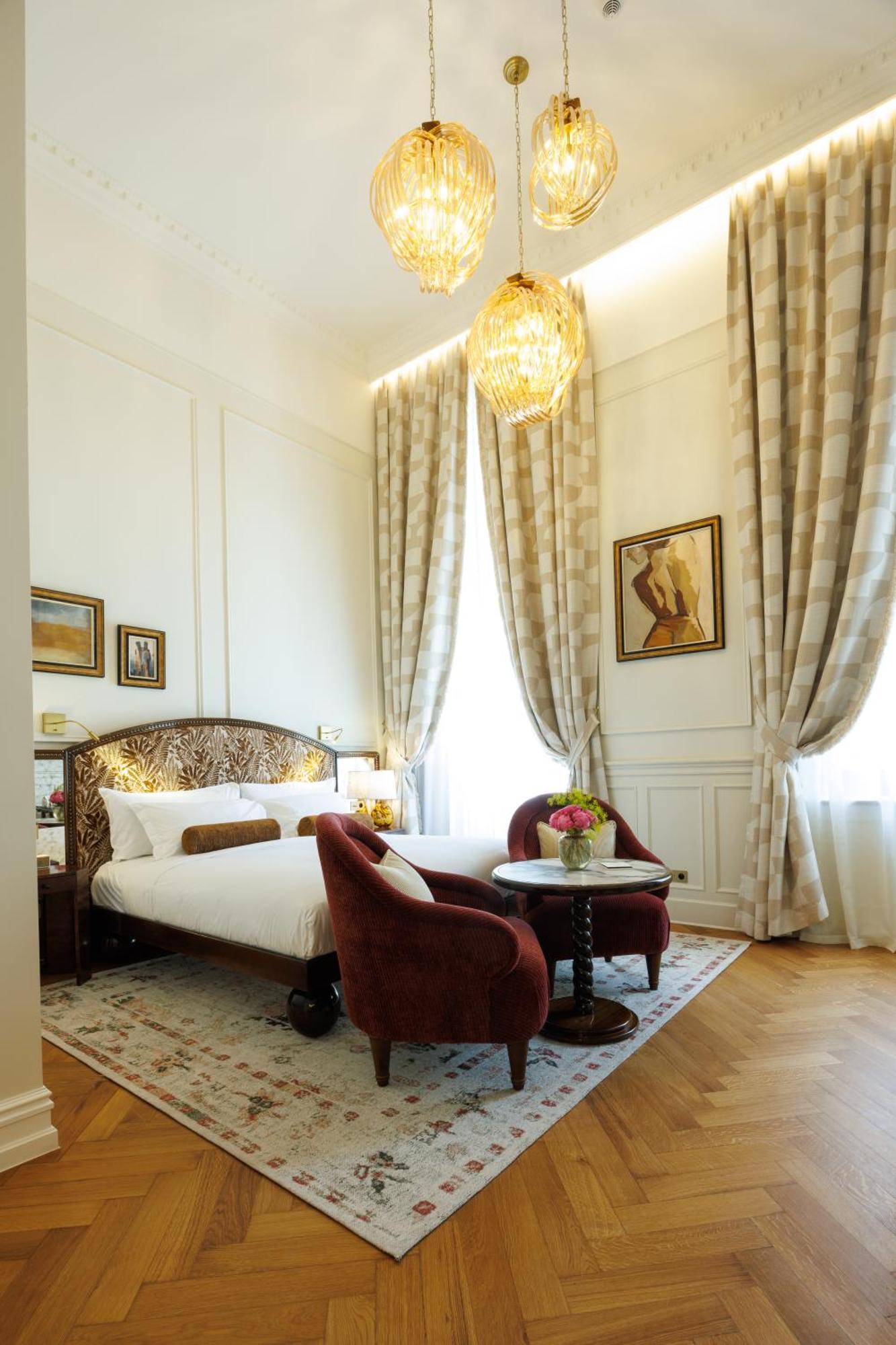Fleur De Hotel