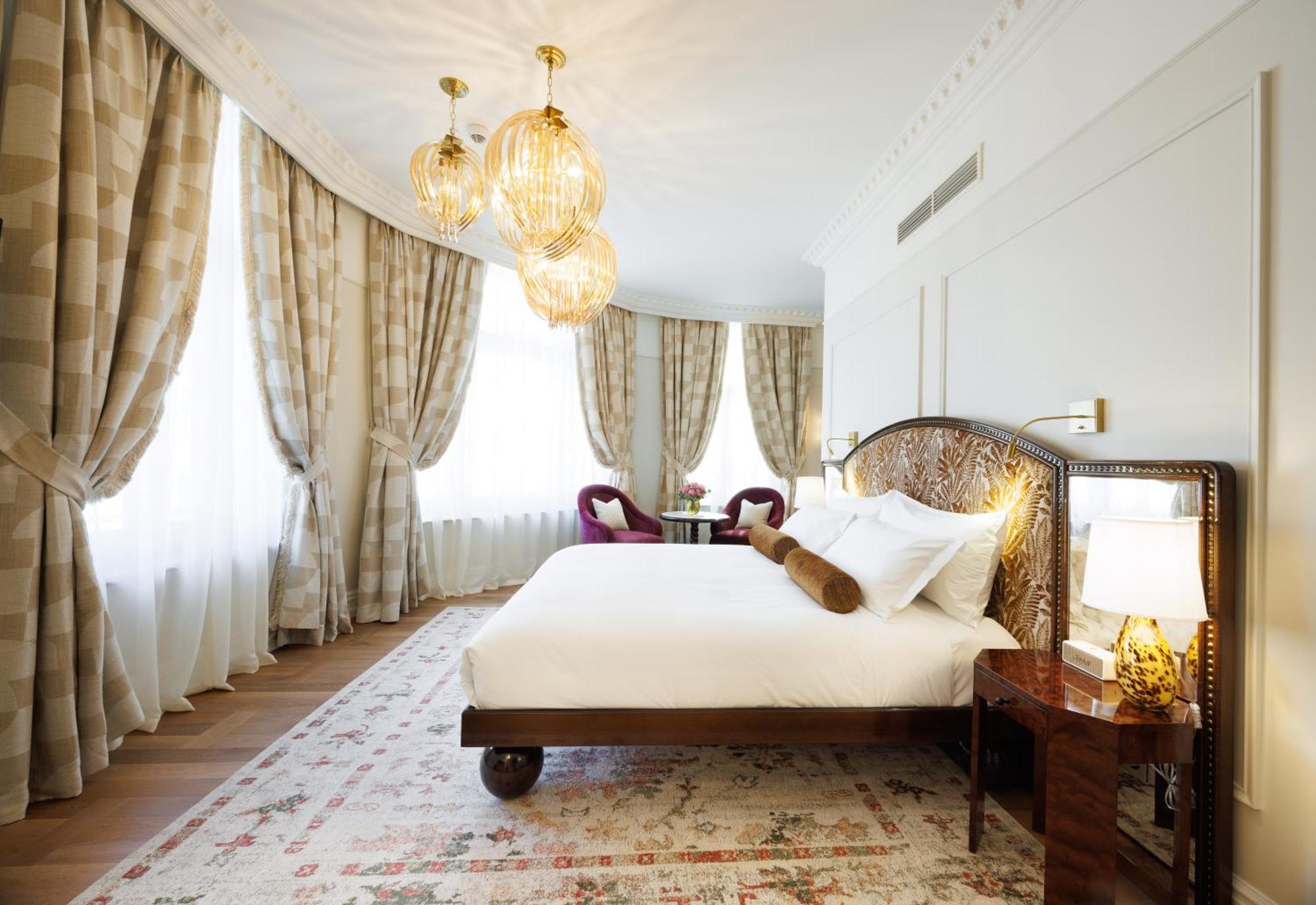 Fleur De Hotel 4*