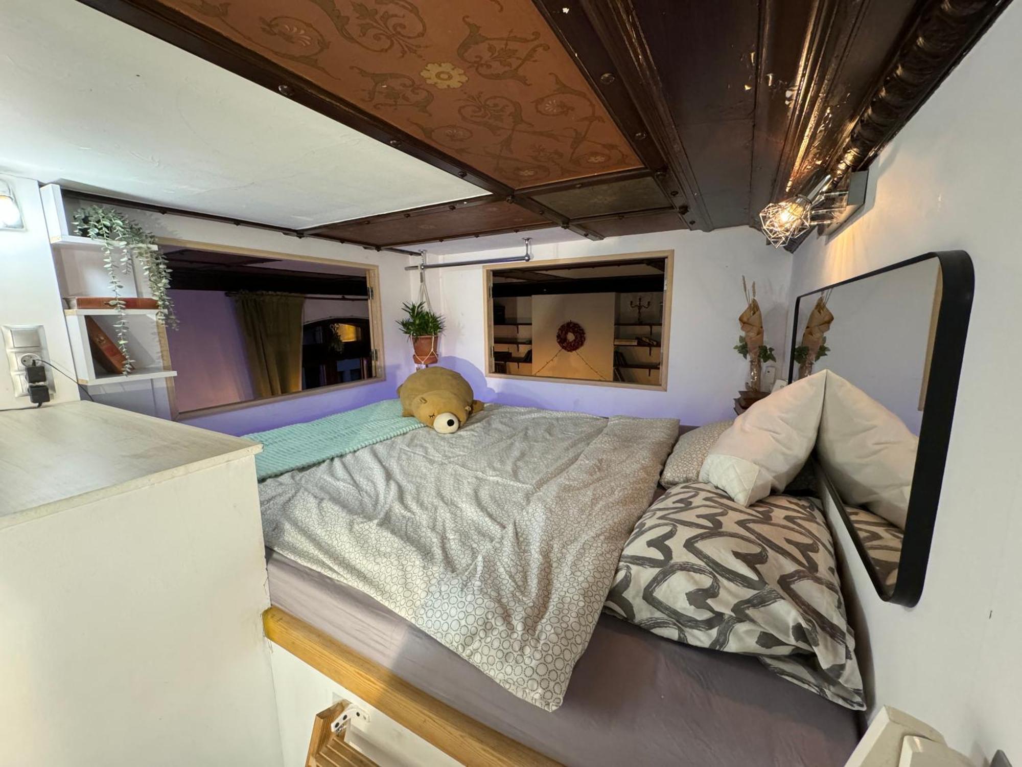 Magical Double Bedroom Duplex Appartement Brussel