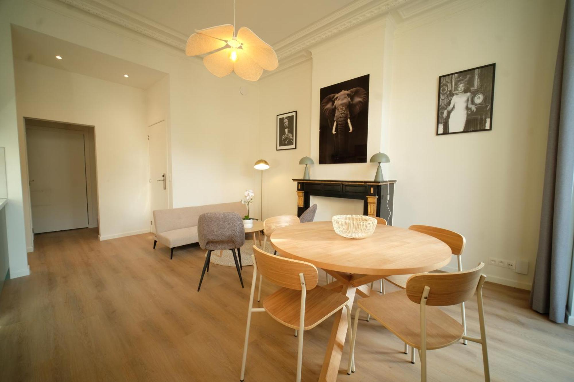 Noble Nest - Downtown *