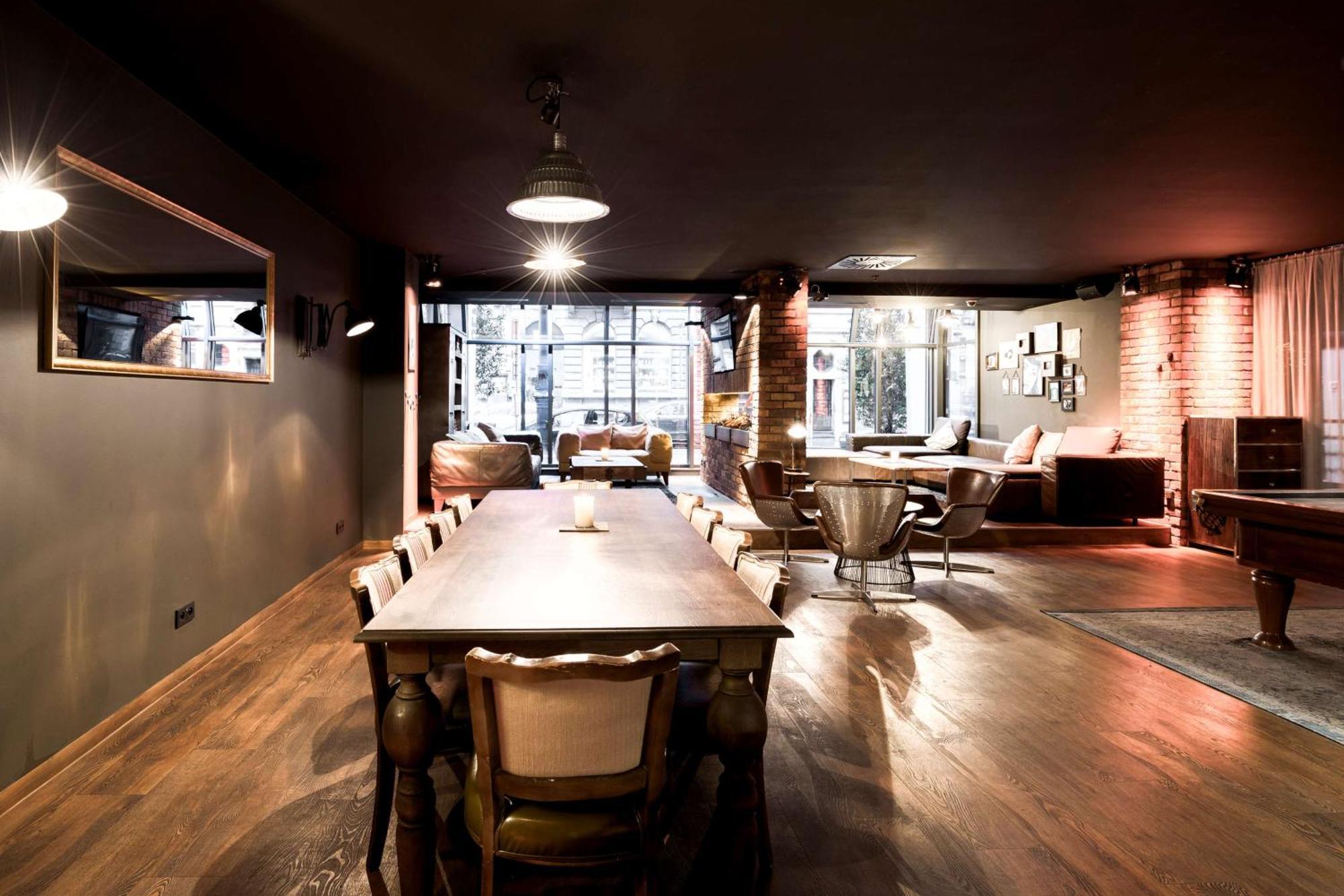 Pentahotel City Centre Hotel