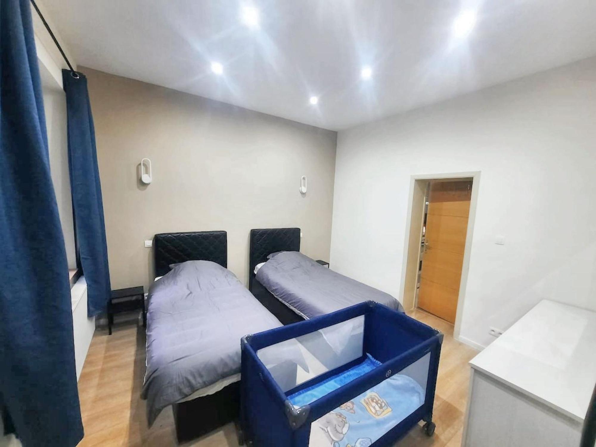 Modern In Molenbeek Saint Jean / 77 M² / Parking Apartment Brussels