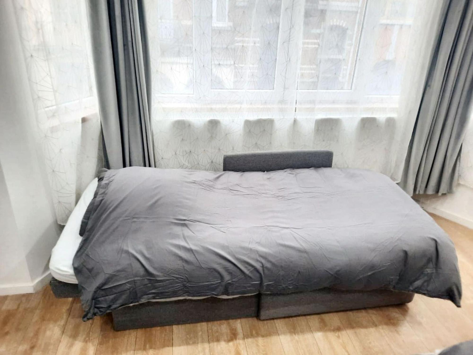 Modern In Molenbeek Saint Jean / 77 M² / Parking Apartment