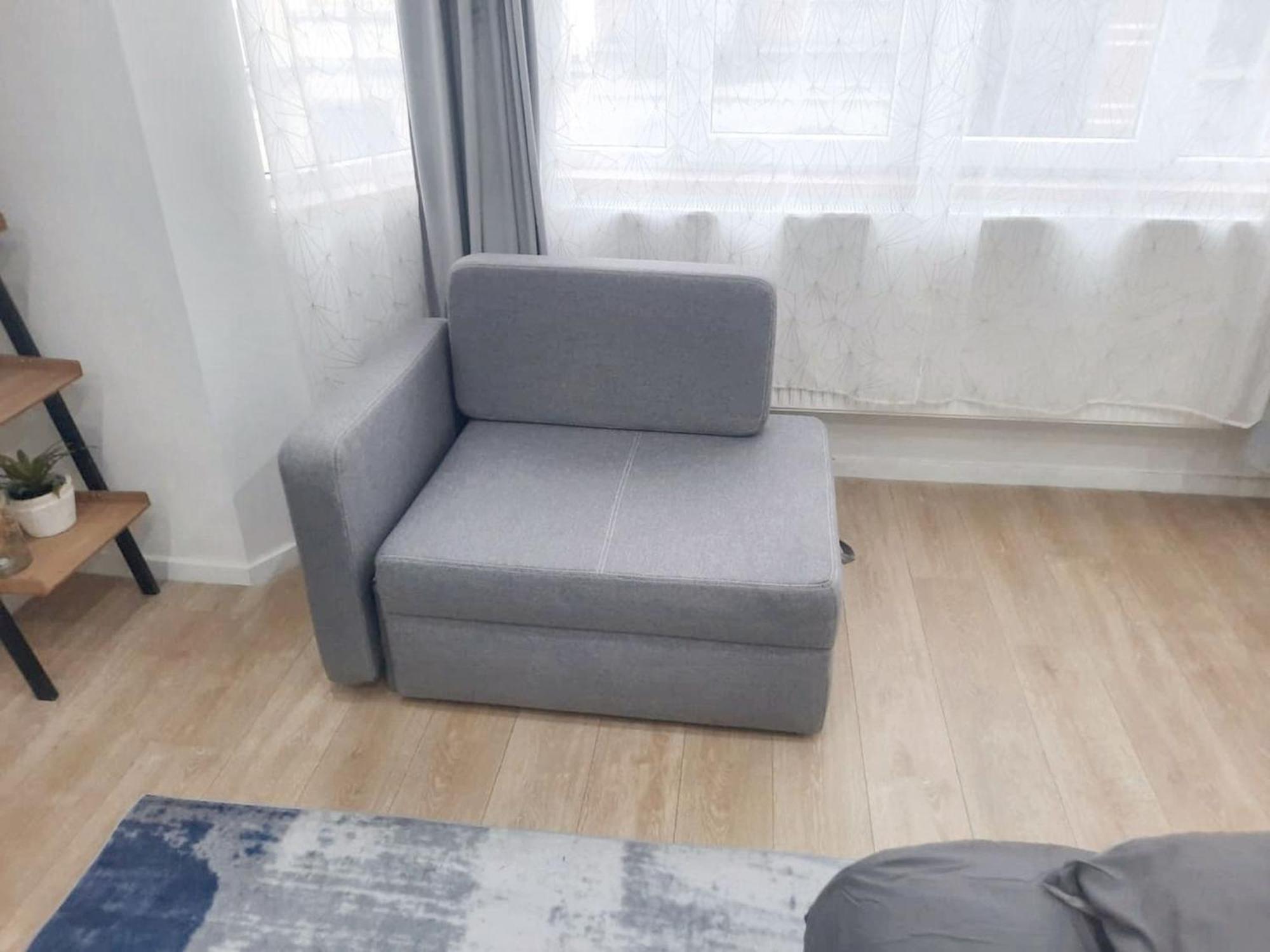 Apartment Modern In Molenbeek Saint Jean / 77 M² / Parking