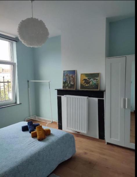Confortable Lit Double Schaarbeek 1ere Etage Cle Normal *