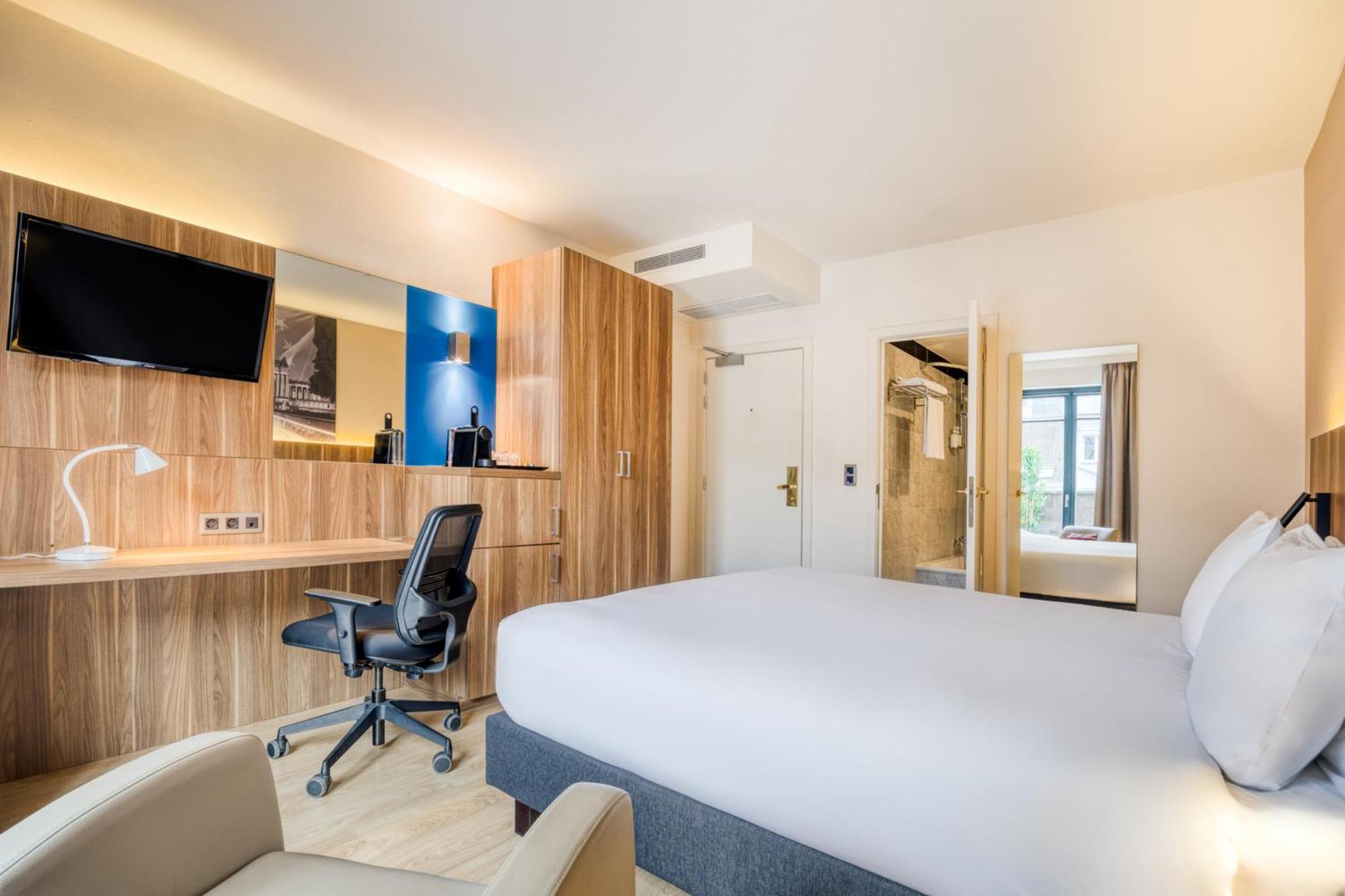 Schuman By Ihg 4*