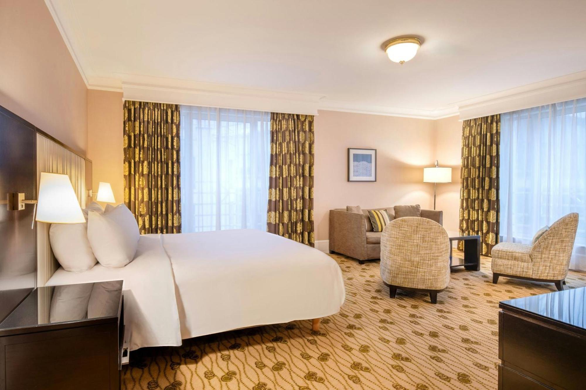 Hotel Renaissance 4*