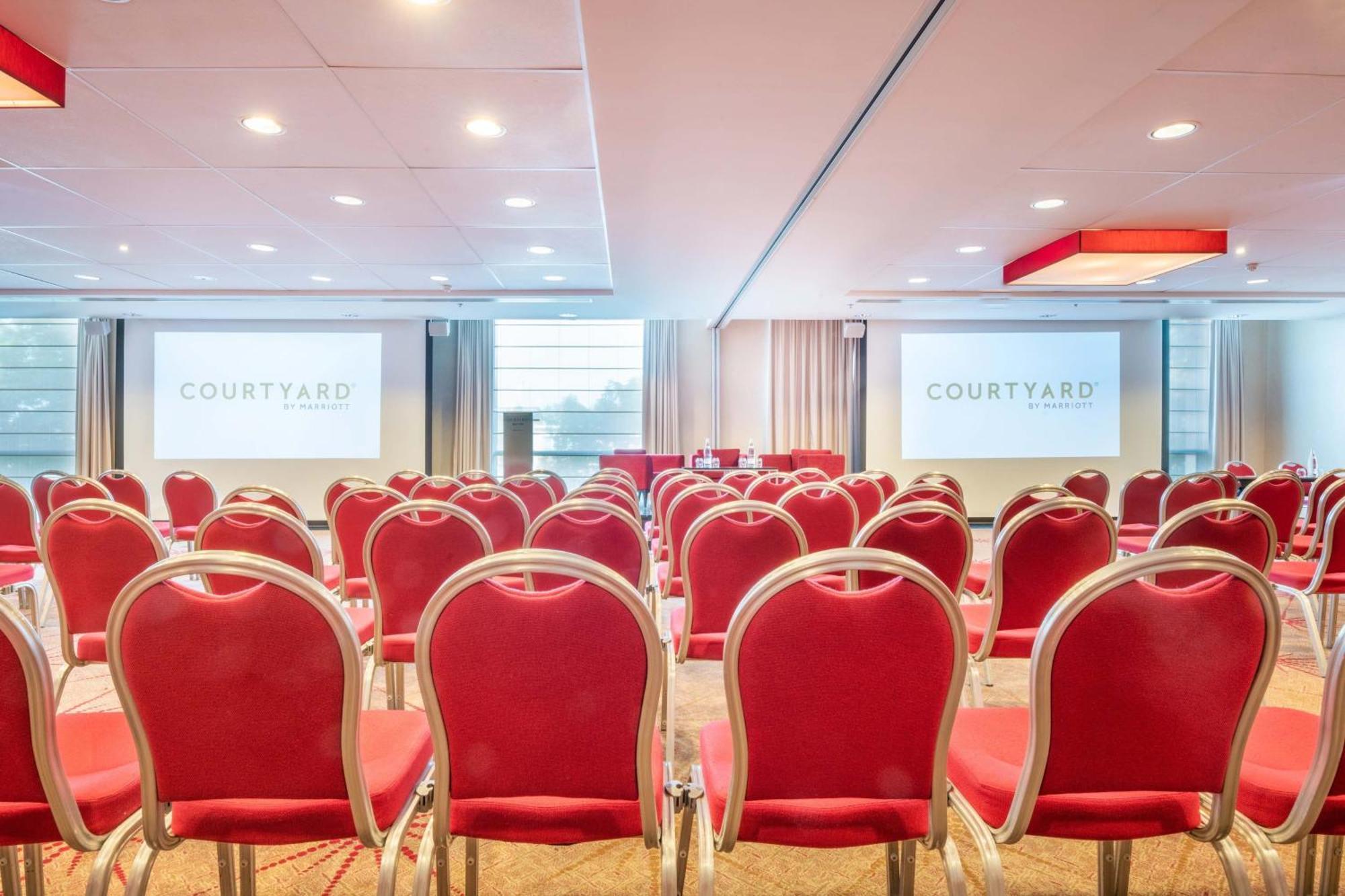 Courtyard By Marriott Brussels Hotel