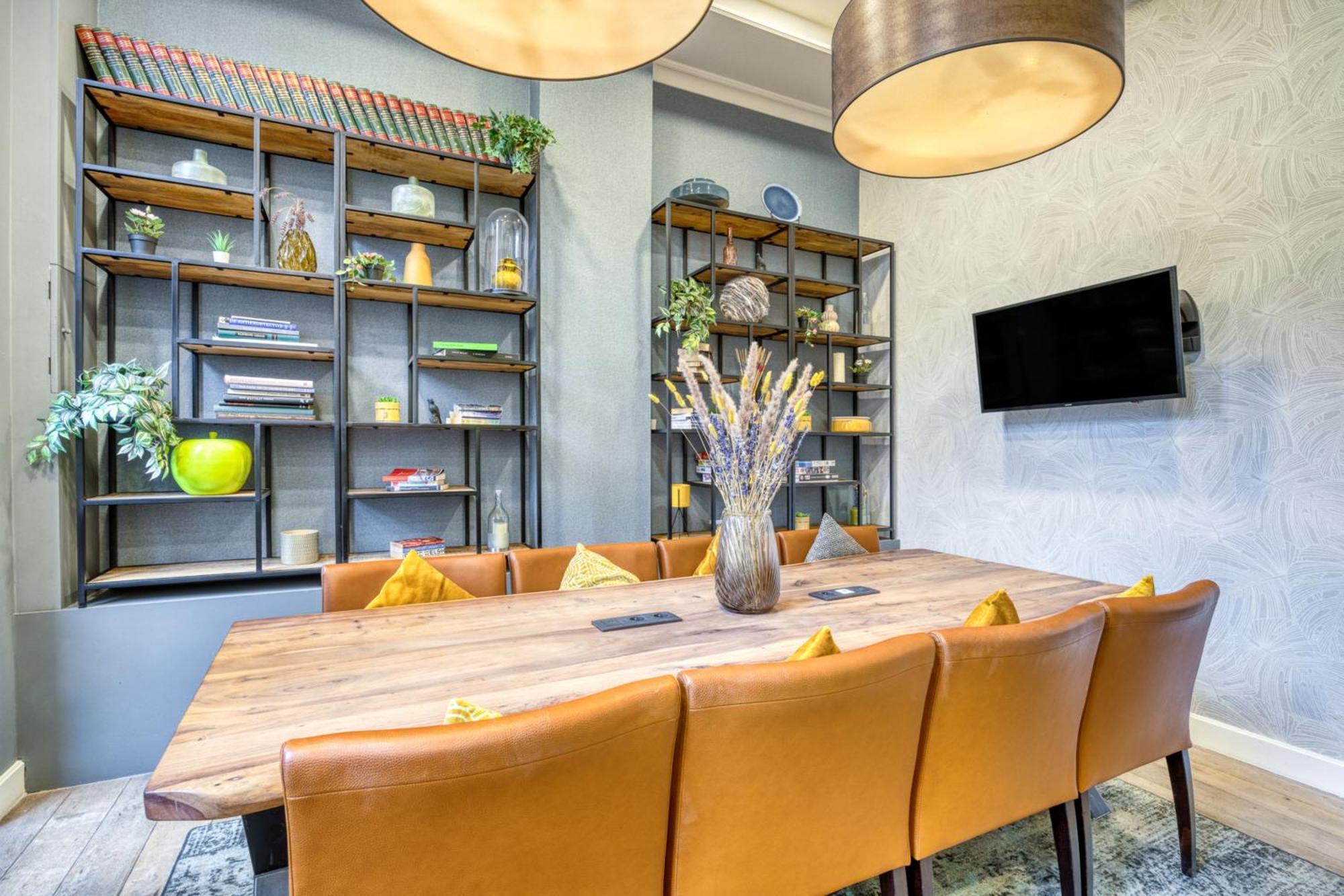 Schuman By Ihg 4*