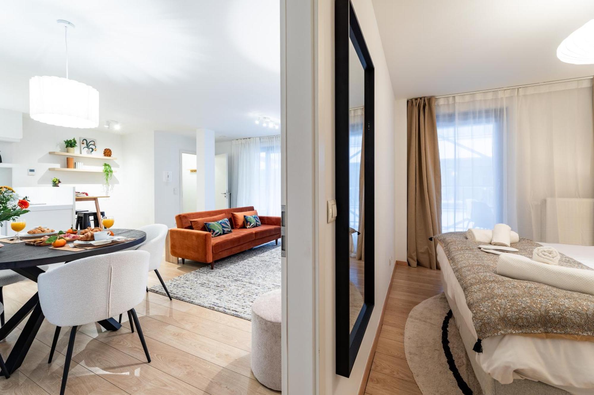 Contemporary Comfort In The Heart Of The Appartamento *