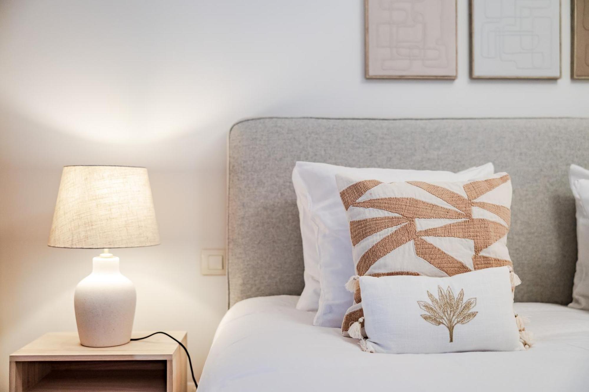 Contemporary Comfort In The Heart Of The Appartamento Bruxelles