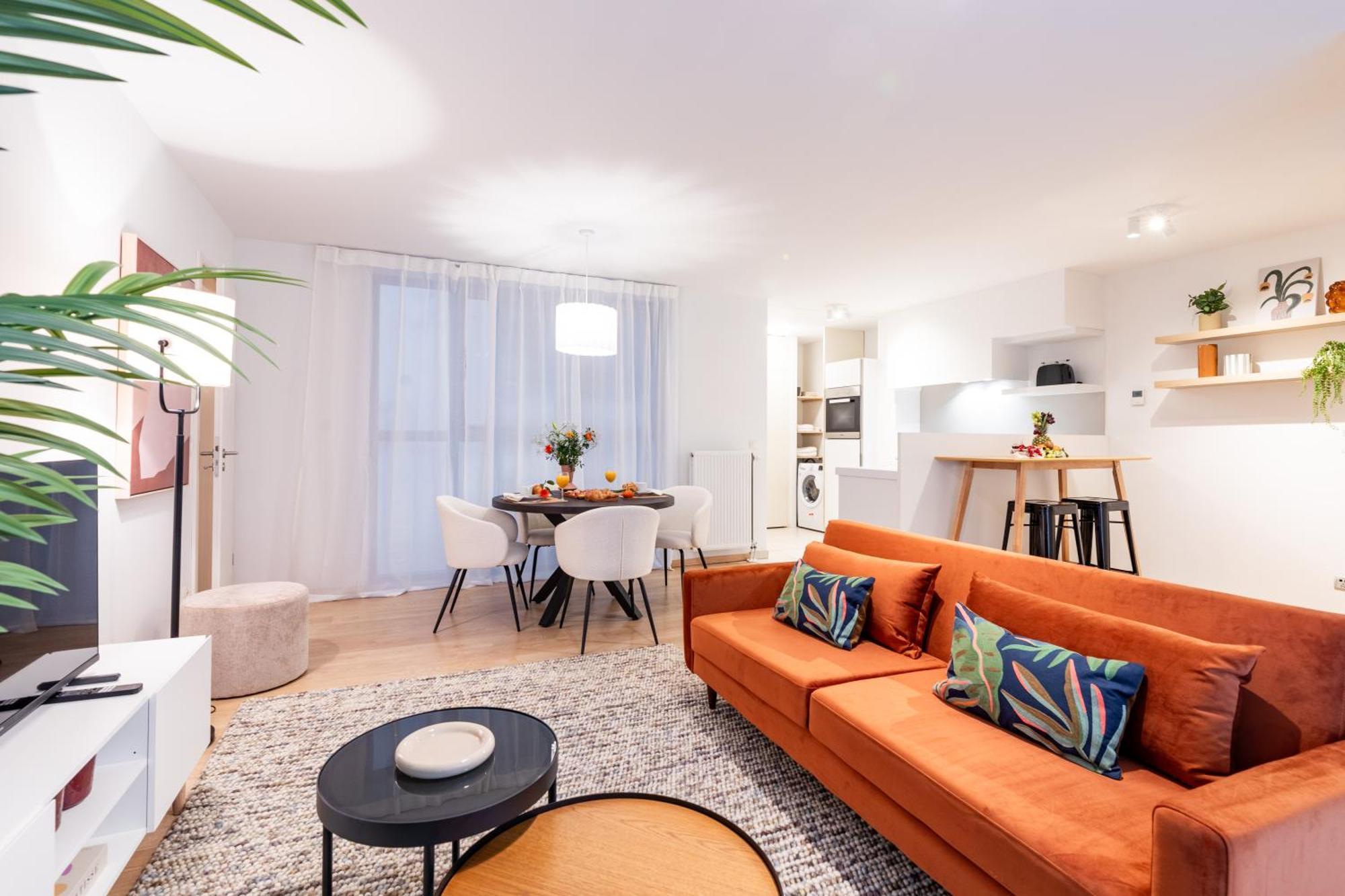 Contemporary Comfort In The Heart Of The Appartamento