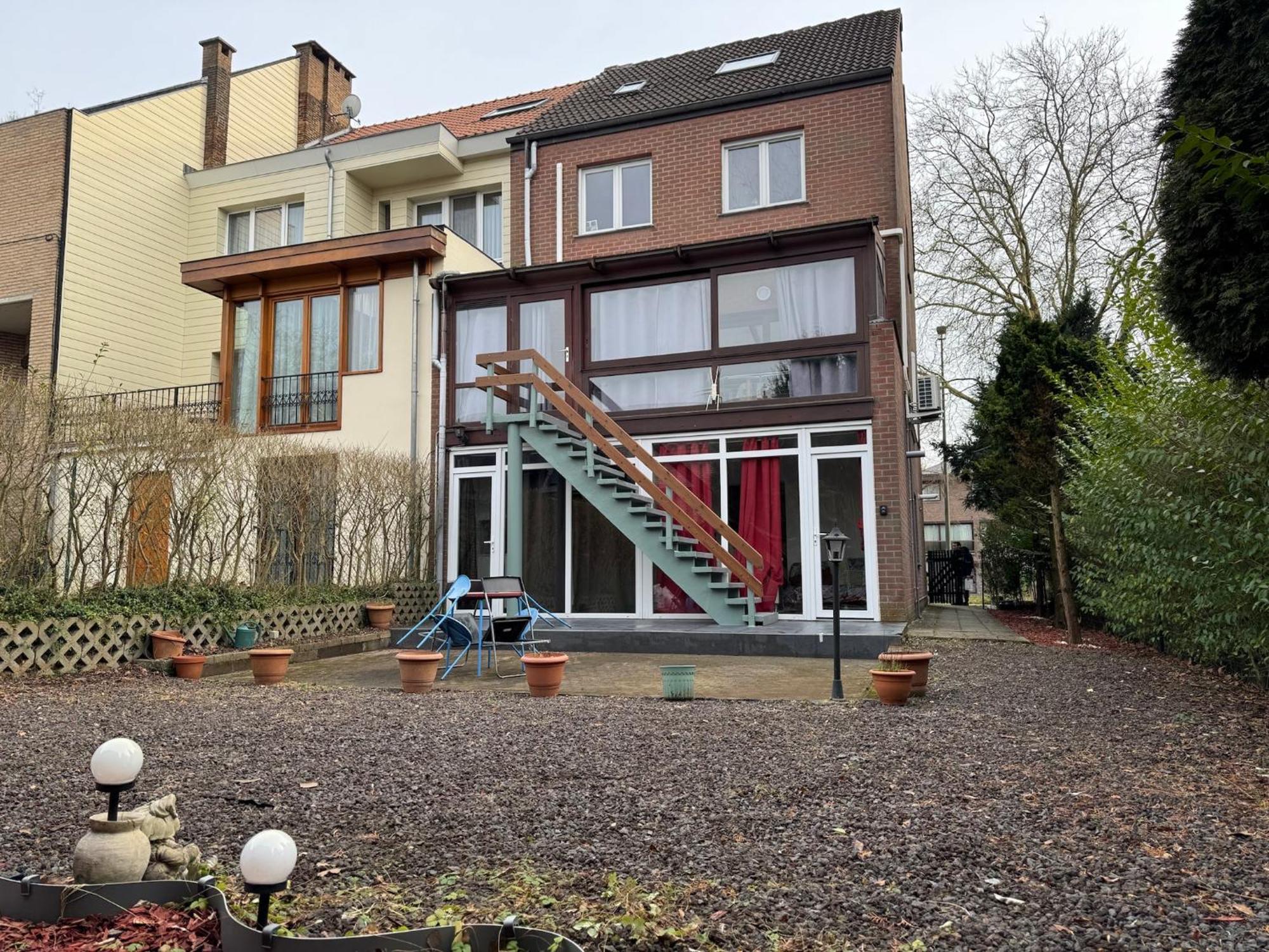 Appartement Cosy A Metro Vandervelde Brussel