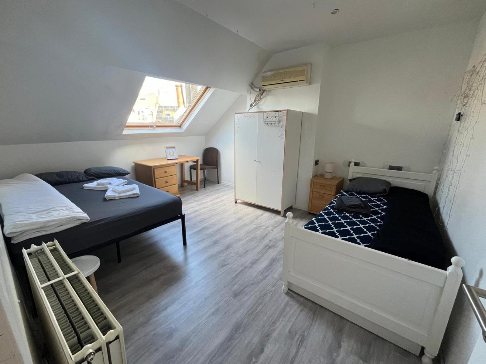 European District Thirteen Apartment *
