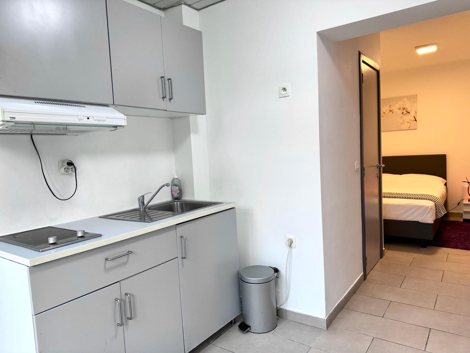 Cosy A Metro Vandervelde Appartement