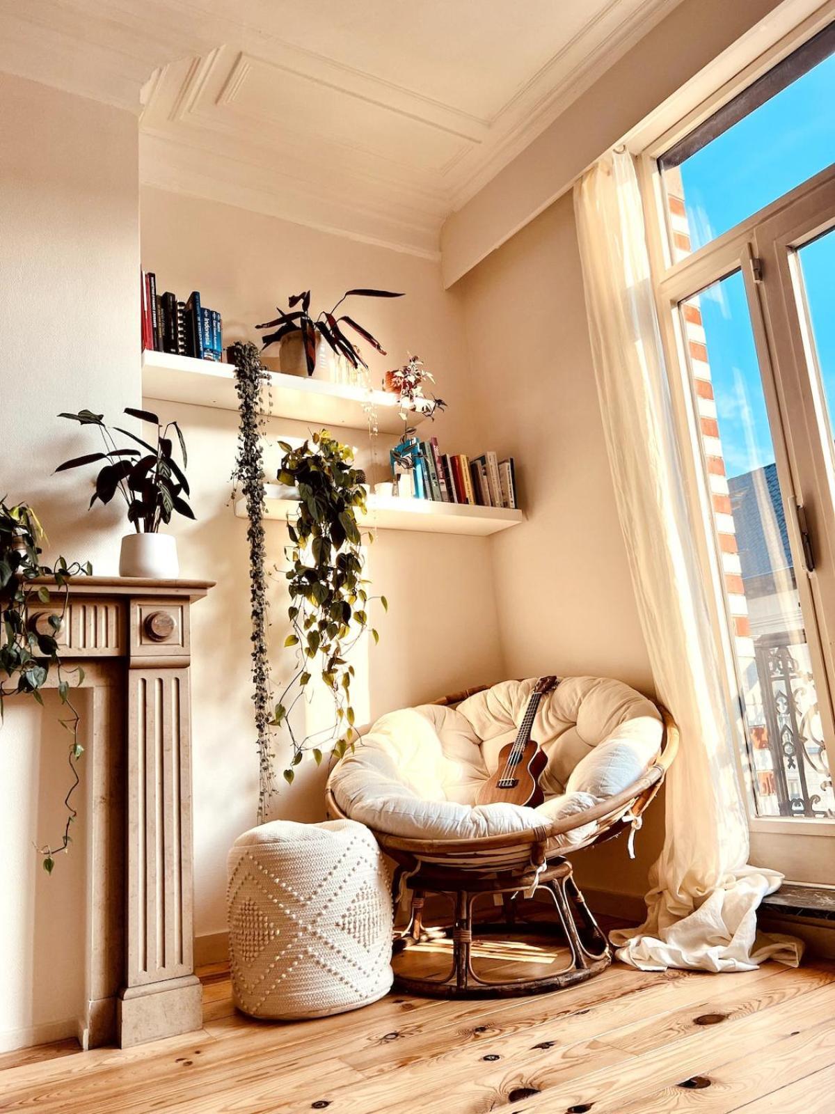 Bright And Cozy In Appartement *