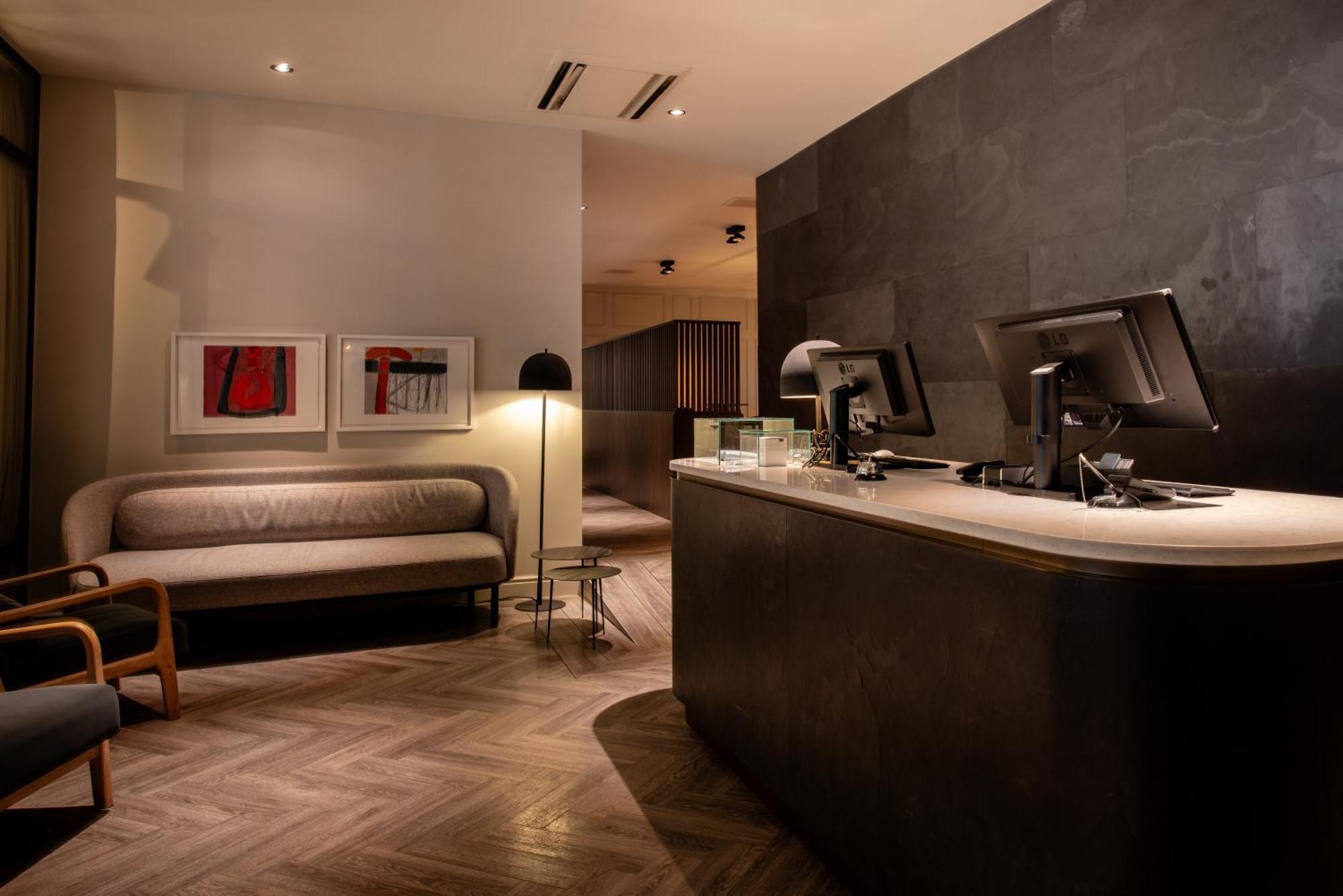Hotel Pillows Centre 4*