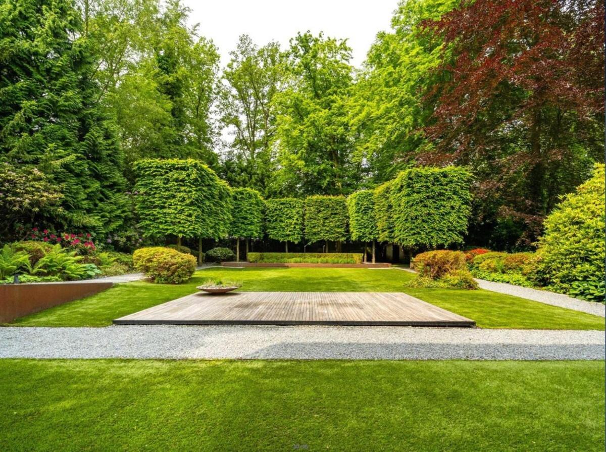 The Luxury Glass Manor Bruxelles