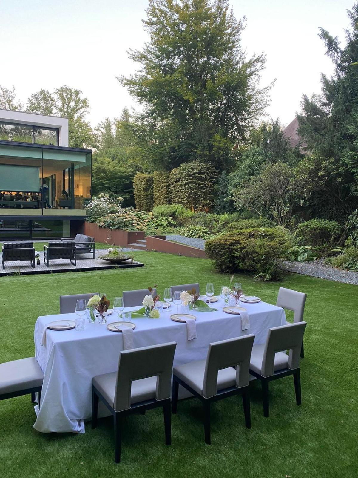 The Luxury Glass Manor Villa Bruxelles