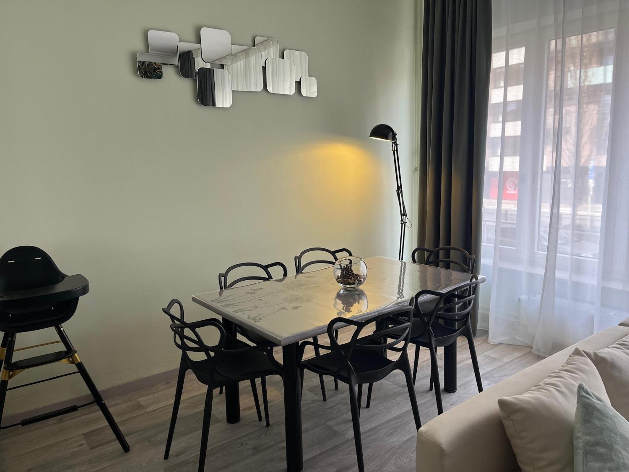 Modern & Cozy - Fast Access Apartment *