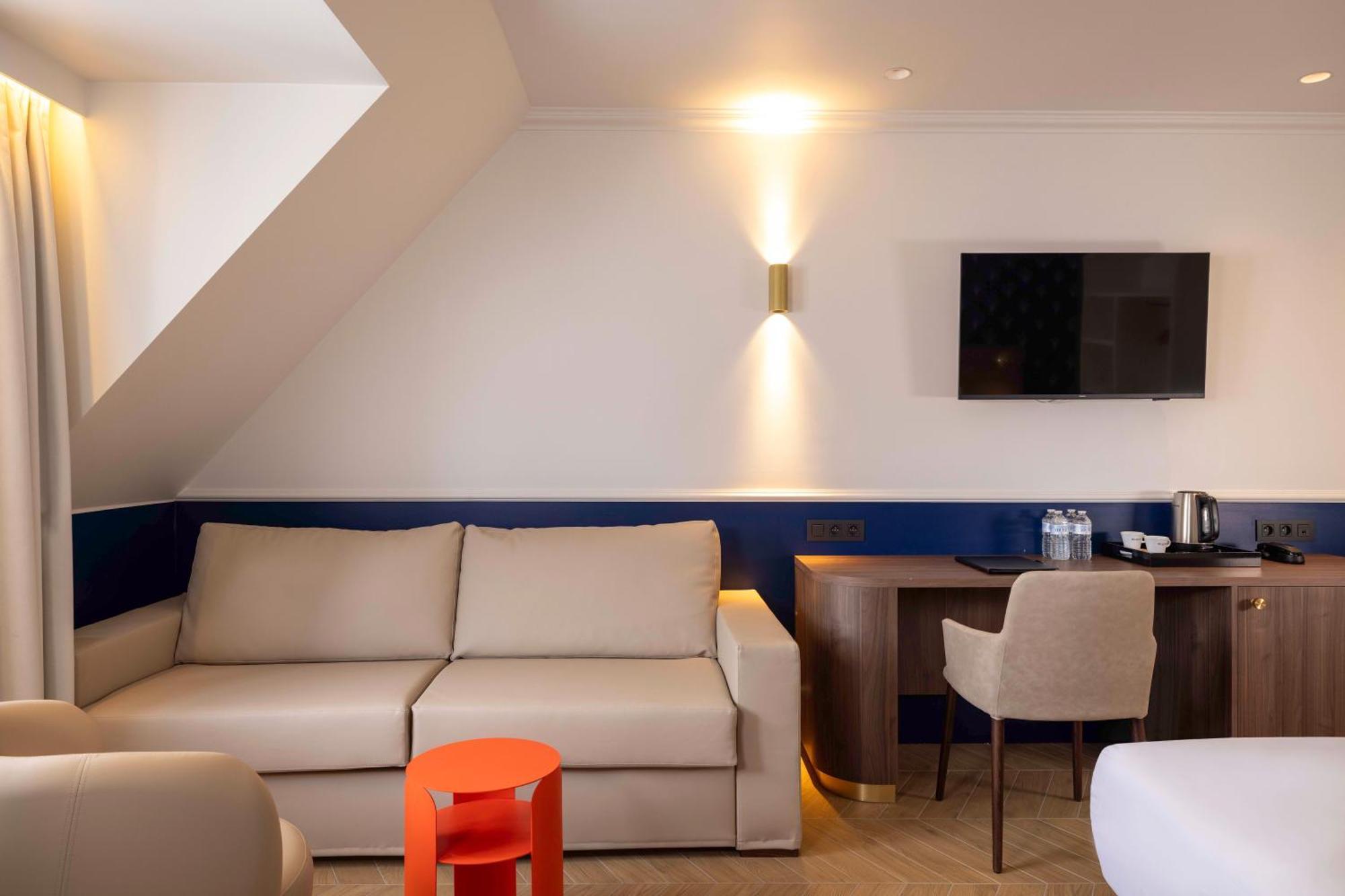Hotel Floris Avenue 4*