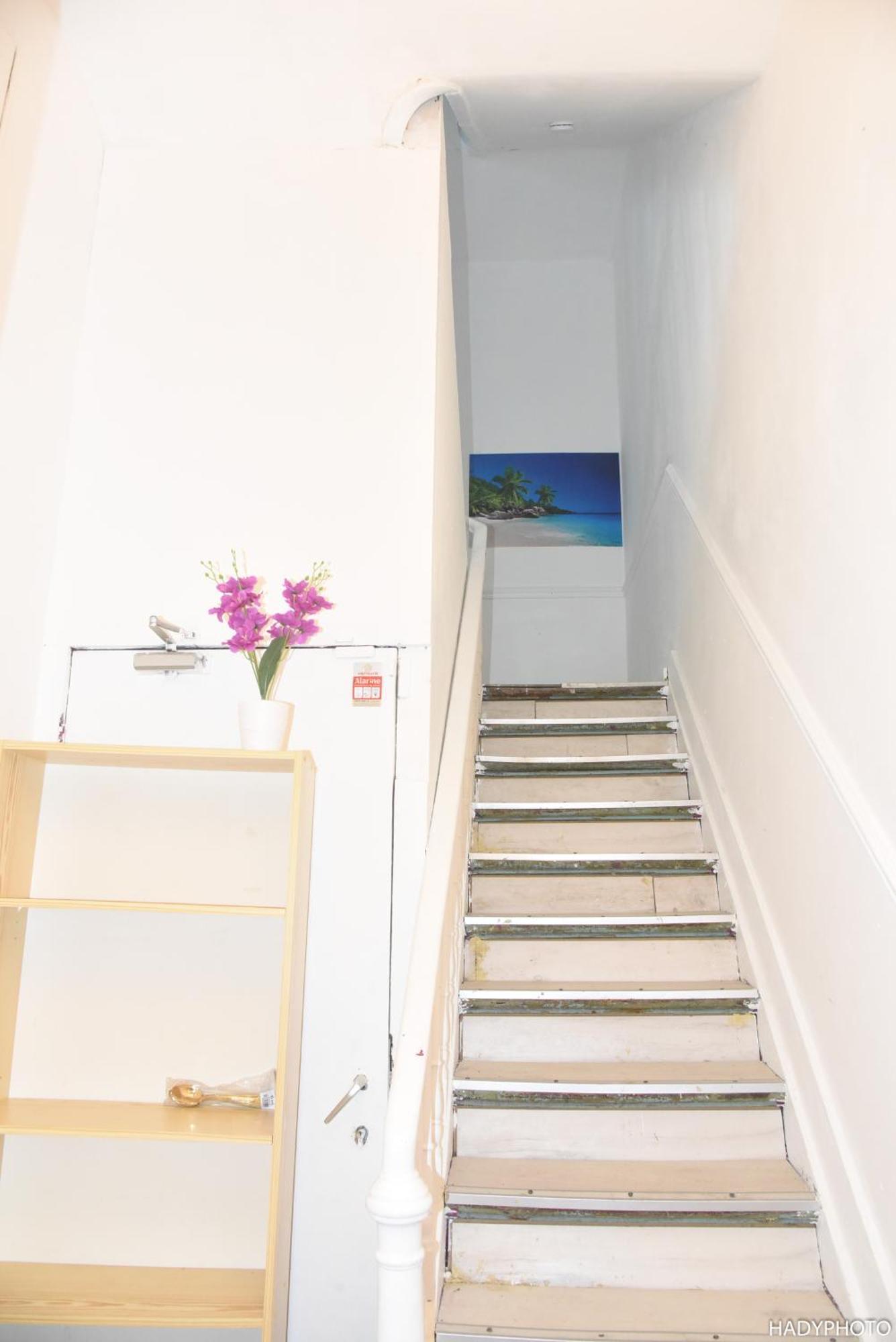 Confort Gare De L'ouest, Troisiemes Etages Appartement Brussel