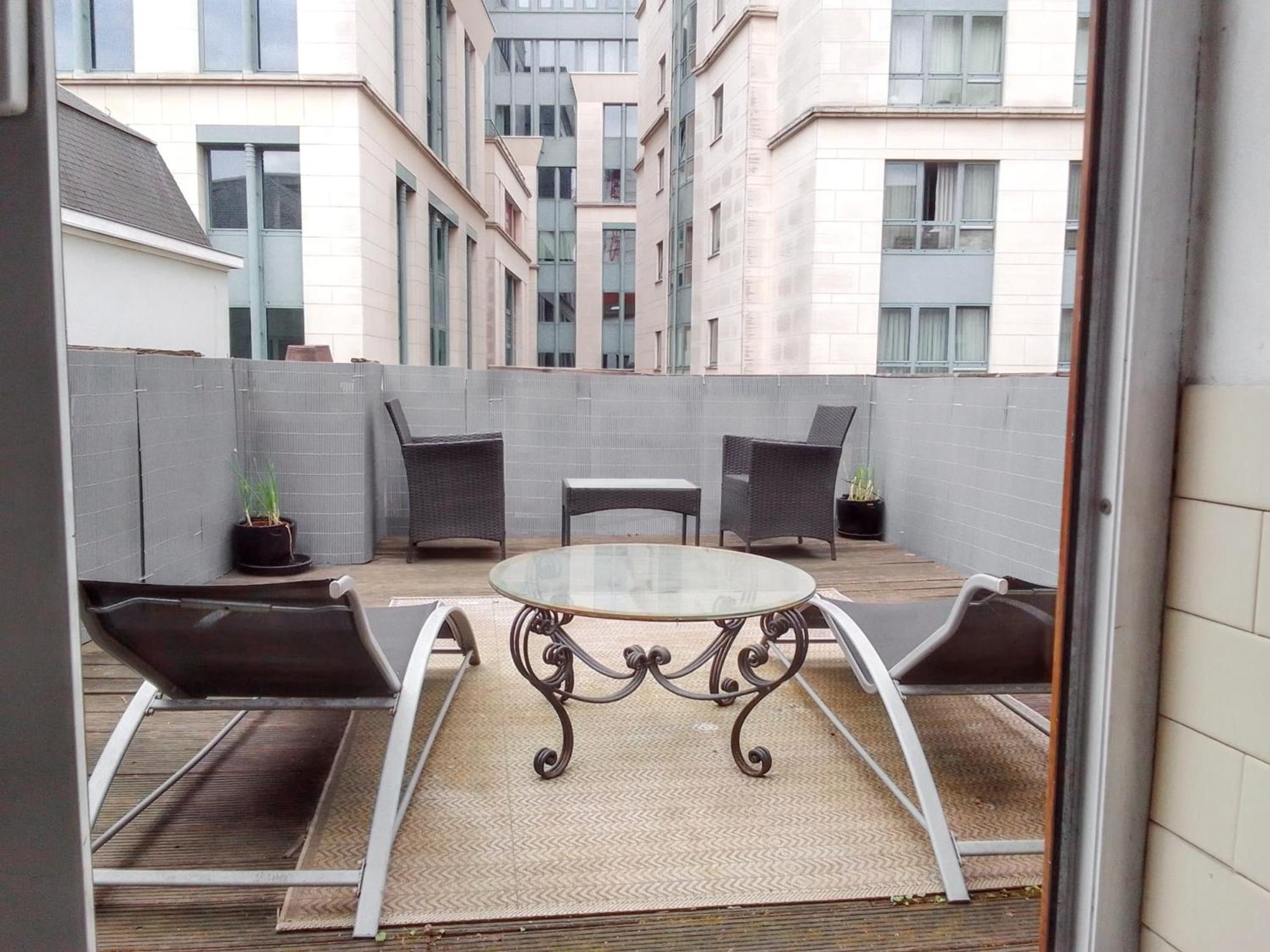 Spacious With View In 100 M² + Terrace Appartement *