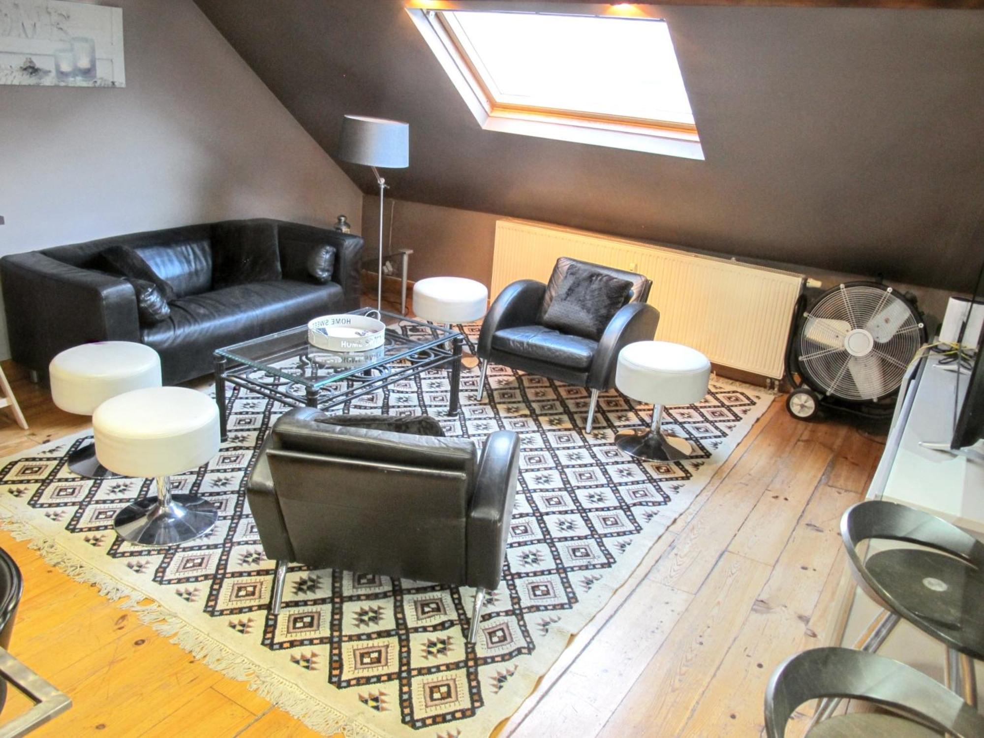 Spacious With View In 100 M² + Terrace