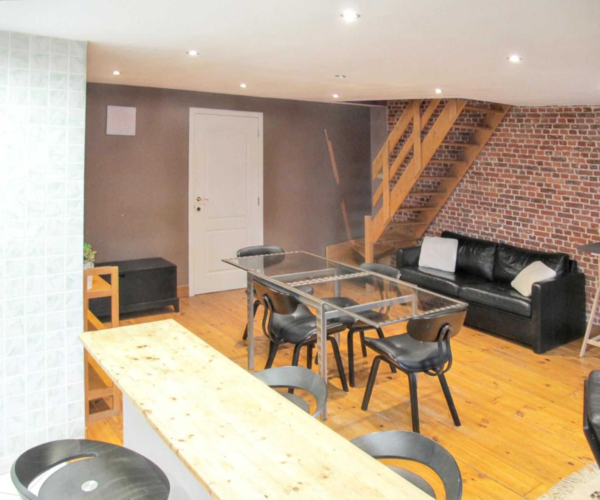 Spacious With View In 100 M² + Terrace Appartement