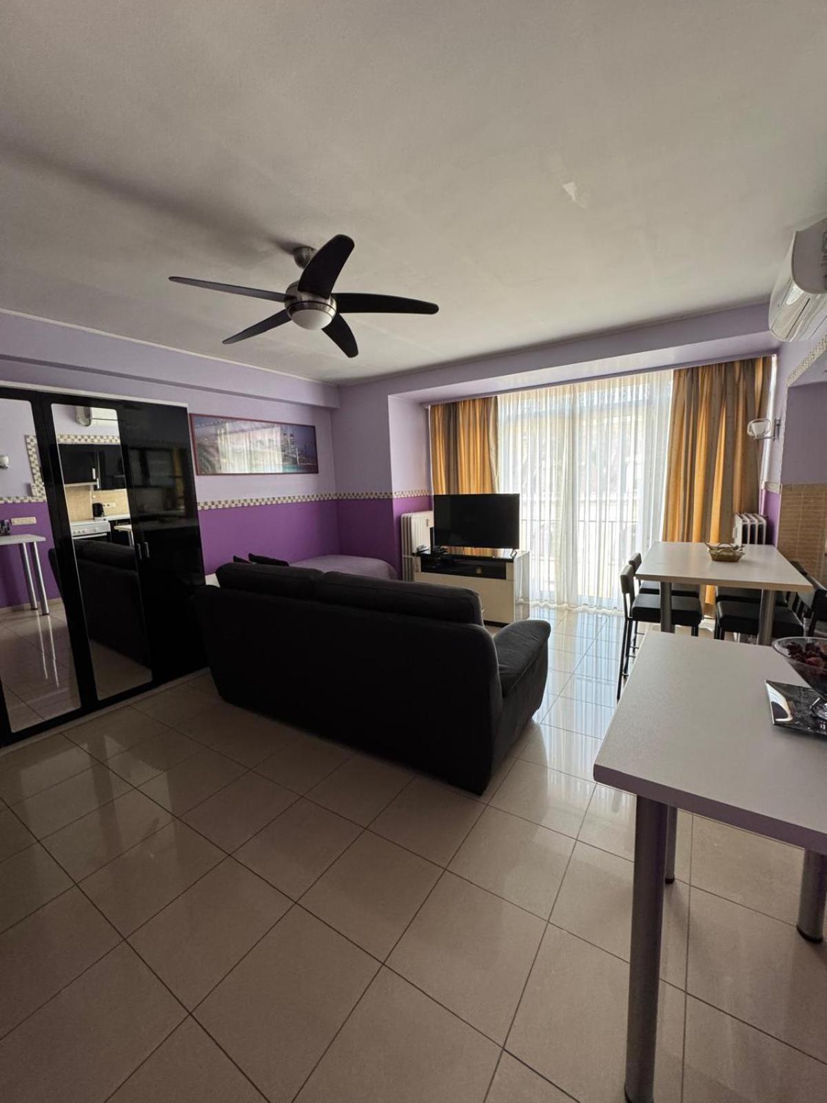 Bara Midi Aparthotel