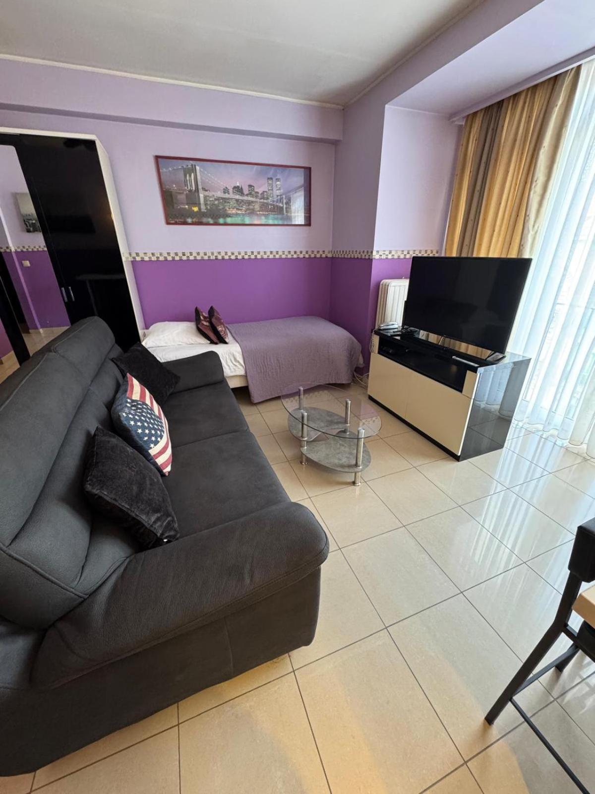 Aparthotel Bara Midi 3*