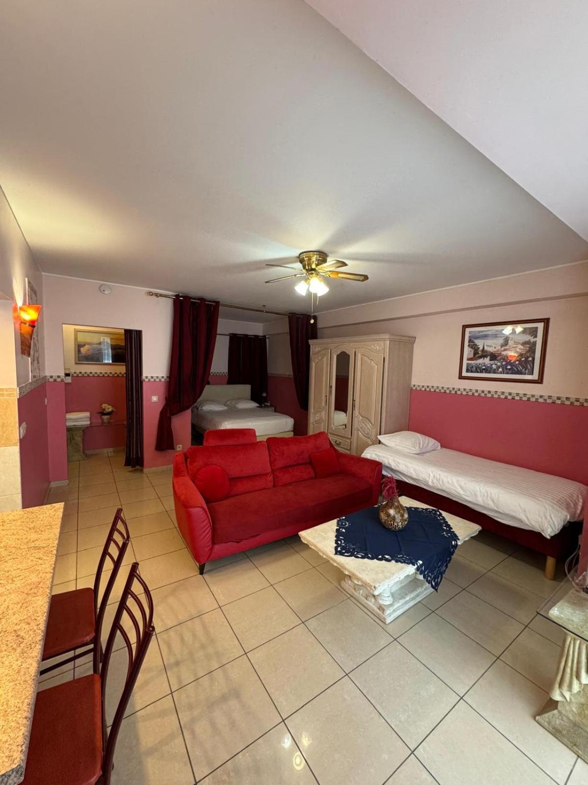 Bara Midi Aparthotel 3*