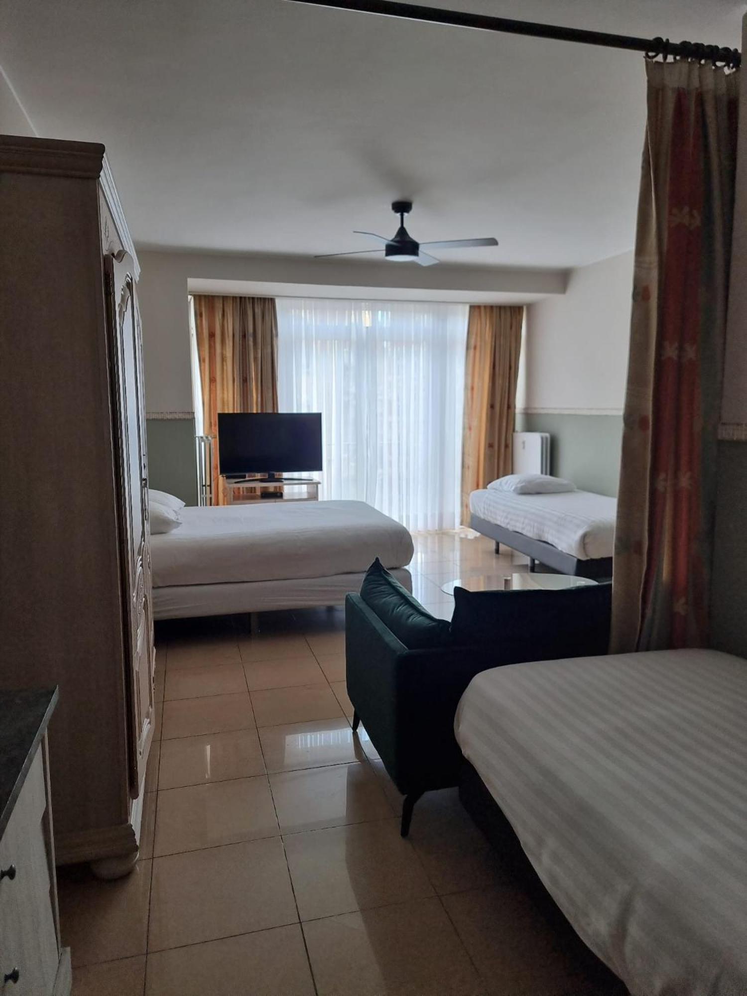 Bara Midi Aparthotel