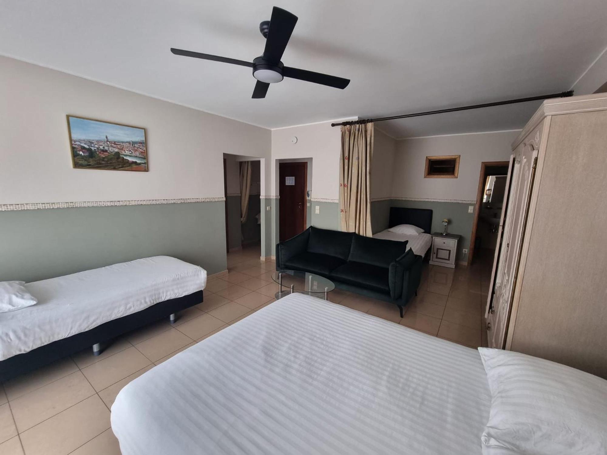Aparthotel Bara Midi