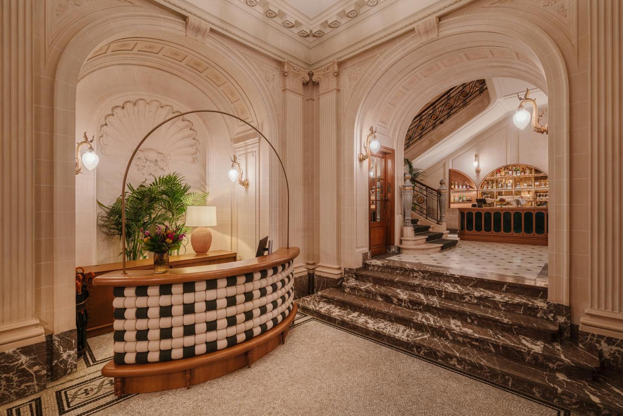 Fleur De Hotel 4*