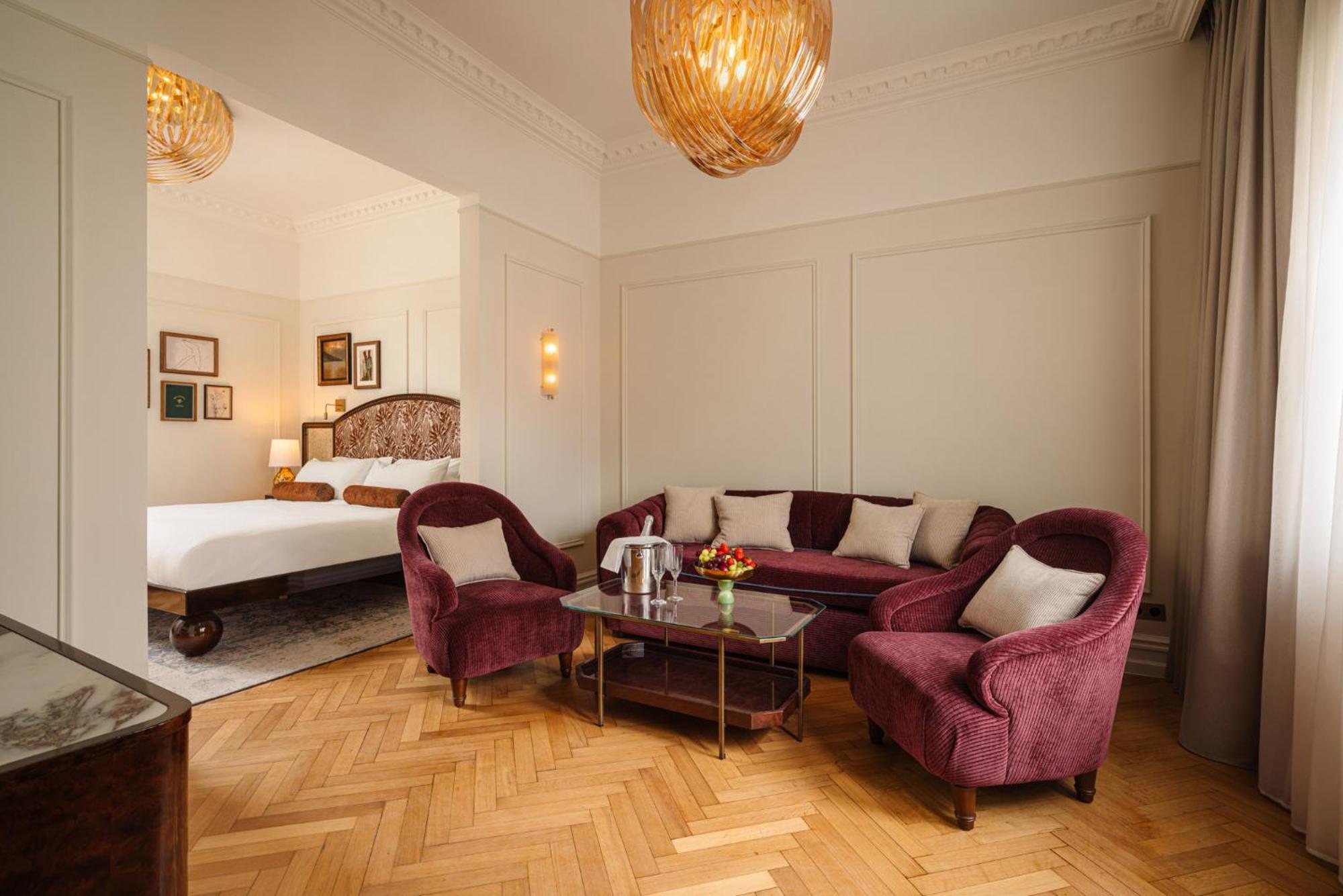 Fleur De Hotel