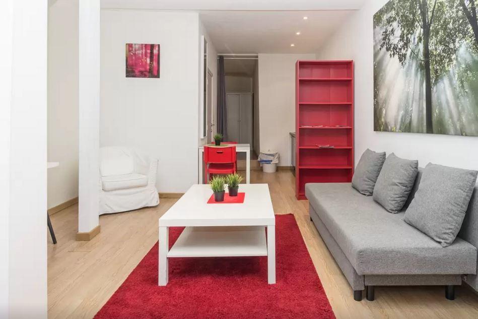 Central Red Apartment *
