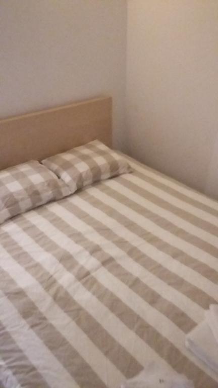 Central Red Apartment *